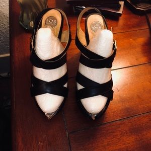 LOB FOOTWEAR strap heels !